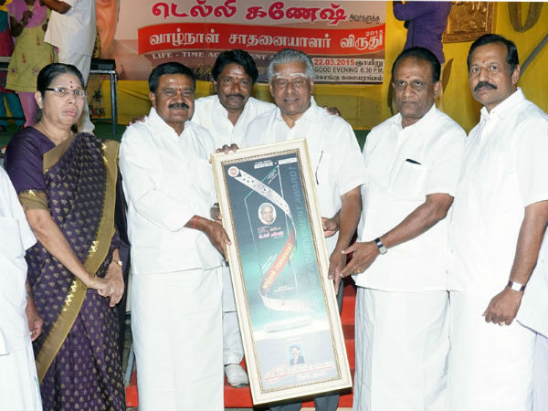 Lifetime achievement award for Delhi Ganesh Lifetime achievement award for Delhi Ganesh