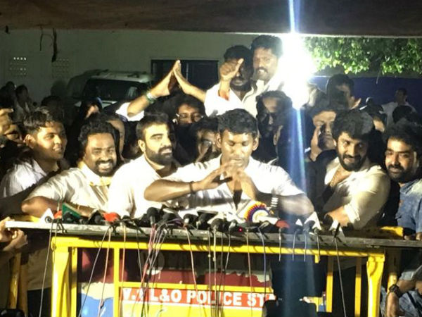 We will give priority to piracy issue, says Vishal We will give priority to piracy issue, says Vishal