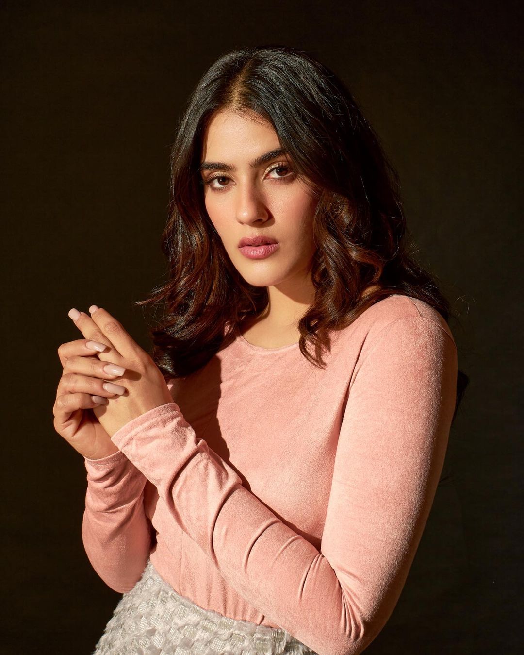 காவ்யா தாபர் Photos & Images # 34361 - Filmibeat Tamil