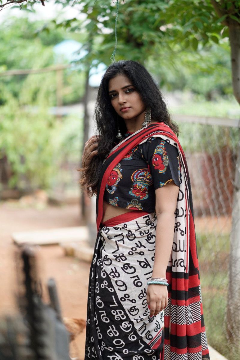 வசுந்தரா கஷ்யப் Photos & Images # 27781 - Filmibeat Tamil