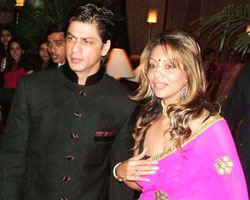 Shahrukh Khan with wife Gowri Shahrukh Khan with wife Gowri