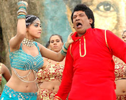 Shreya with Vadivelu Shreya with Vadivelu