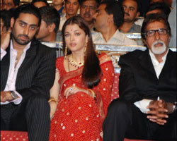 Amithab Bachan, Aishwarya Rai and Abhishek Bachan Amithab Bachan, Aishwarya Rai and Abhishek Bachan