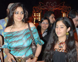 Sridevi with Daughter Jhanavi Kapoor Sridevi with Daughter Jhanavi Kapoor
