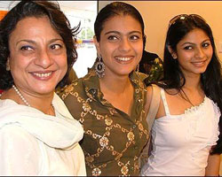 Kajol with her motherTanuja and sister Tanisha Kajol with her motherTanuja and sister Tanisha