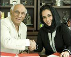 Yash Chopra and Dubai Infinity Holdings CEO Samira Abdulrazzak Yash Chopra and Dubai Infinity Holdings CEO Samira Abdulrazzak