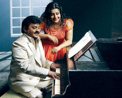 Vijayakanth with Meera Jasmine Vijayakanth with Meera Jasmine