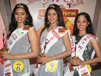 Ayswarya - 2nd place, Anjana - 1st place and Ranjani- 3ed place in Miss Chinnathirai Ayswarya - 2nd place, Anjana - 1st place and Ranjani- 3ed place in Miss Chinnathirai