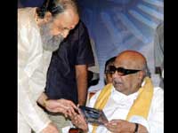 Vaali with Karunanidhi Vaali with Karunanidhi