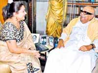 Kushboo with Karunanidhi Kushboo with Karunanidhi