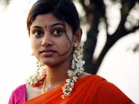 Oviya Oviya