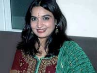 Suganya Suganya