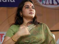 Suganya Suganya