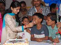 Sneha celebrates her birthday Sneha celebrates her birthday