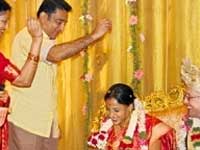 Anu Haasan and Kamal Haasan Anu Haasan and Kamal Haasan