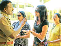 Verbal clash between Trisha and a voter Verbal clash between Trisha and a voter