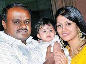 Kumaraswamy and Kutty Radhika with Kid Kumaraswamy and Kutty Radhika with Kid
