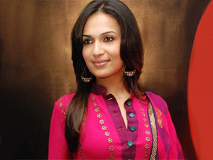 Soundarya Rajini Soundarya Rajini