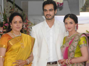 Hemamalini, Bharat Takhtani and Esha deol Hemamalini, Bharat Takhtani and Esha deol