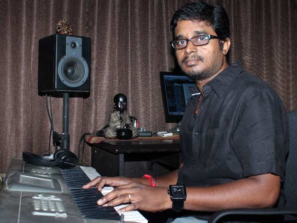 Young musician composes for 400 couplets Young musician composes for 400 couplets