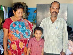 vazhakku Enn 18/9 helps re-uniting a family vazhakku Enn 18/9 helps re-uniting a family