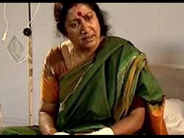 சுப்புலட்சுமிக்கு கத்திக் குத்து
