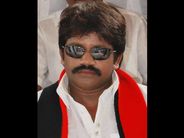 திருச்செந்தூரின் கடலோரத்தில்....