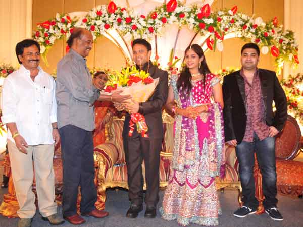 Rajini wishes Jothikrishna - Aishwarya couple Rajini wishes Jothikrishna - Aishwarya couple