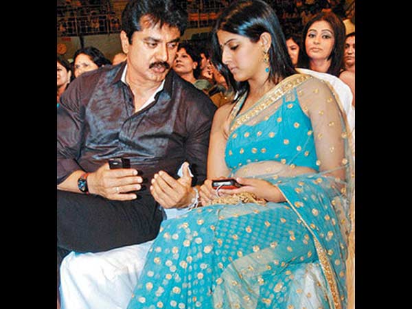 சரத்குமார் மகள்கள்