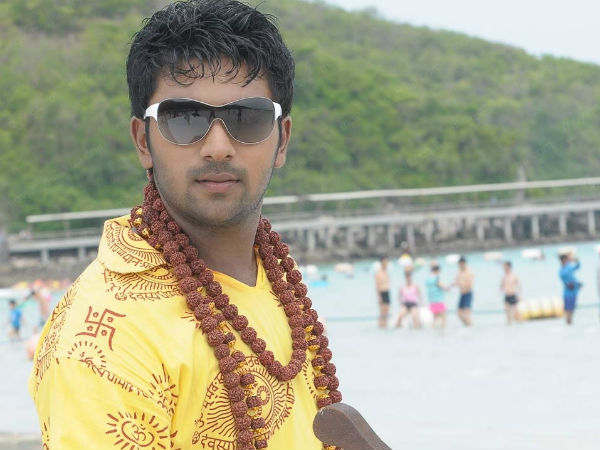 அமளி துமளியில் சாந்தனு