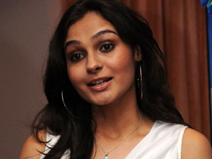 Andrea denies Bahat love proposal Andrea denies Bahat love proposal