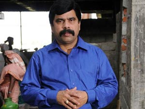 Power Star makes compromise with Namakkal industrialist Power Star makes compromise with Namakkal industrialist