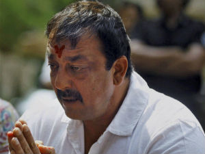 Sanjay Dutt asks SC for more time to surrender Sanjay Dutt asks SC for more time to surrender