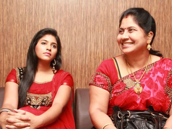 Anjali's aunt not in a mood to withdraw habeas corpus Anjali's aunt not in a mood to withdraw habeas corpus
