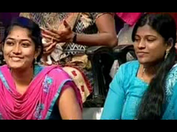 போன்ல பேசறாலே…