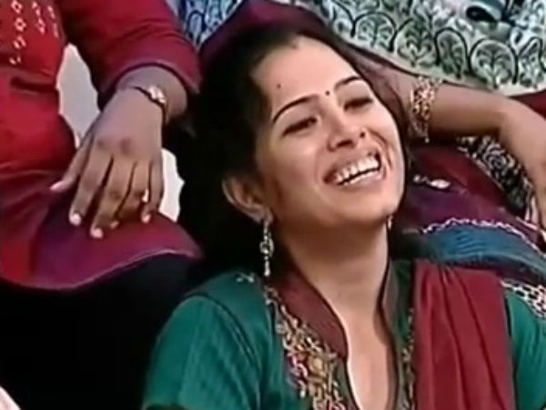 நூற்றுக்கணக்கான நண்பர்கள்