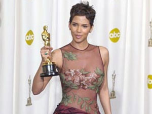 Halle Berry credits diabetes behind her youthful looks Halle Berry credits diabetes behind her youthful looks