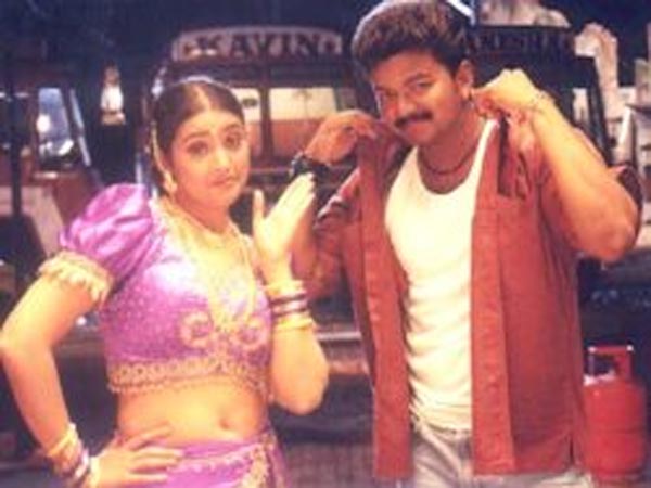 சரக்கு வச்சிருக்கேன்… மீனா