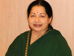 Film Chamber invites CM Jaya Film Chamber invites CM Jaya