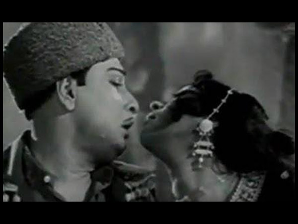 நான் ஆணையிட்டால்
