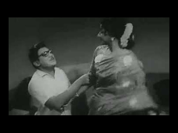 ஞாயிறு என்பது பெண்ணாக