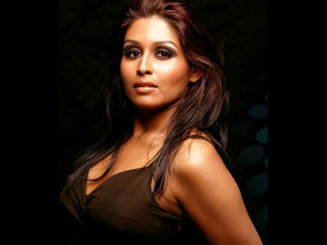 Leena Leena