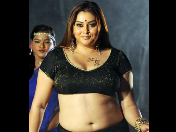 ஆசையைக் காத்துல தூது விட்டு...
