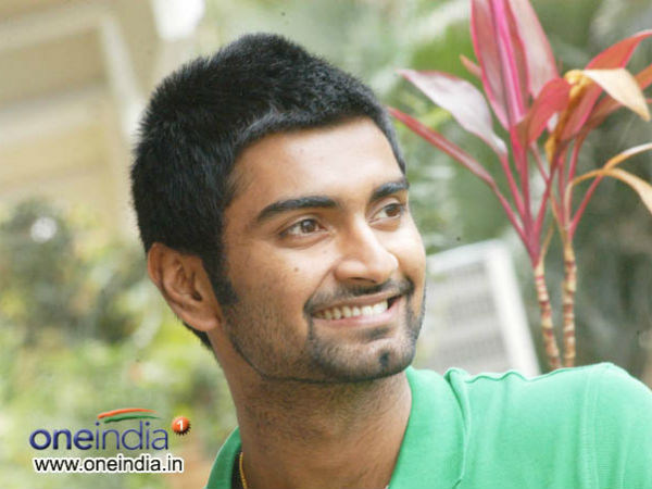 யாரு ஹீரோயின்...