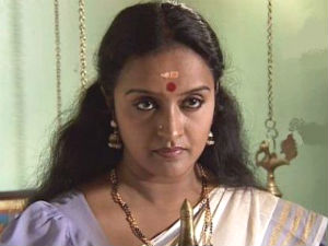 Kerala police interrogates Shalu menon Kerala police interrogates Shalu menon