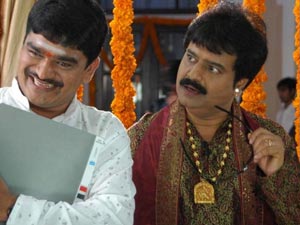 Vivek dubs for himself in Kannada movie Chandra Vivek dubs for himself in Kannada movie Chandra
