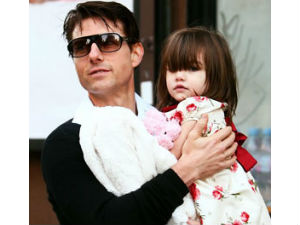 Tom Cruise spends USD 50,000 a week for daughter Suri's safety Tom Cruise spends USD 50,000 a week for daughter Suri's safety