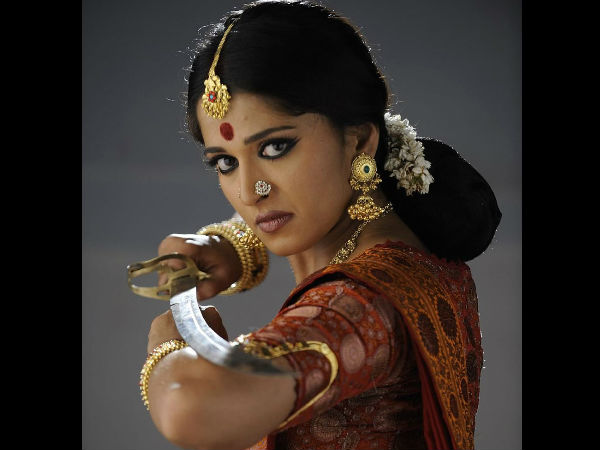 பிரம்மாண்ட நகைகள்....