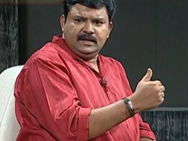சினிமாவில் நடிக்கிறேன்.