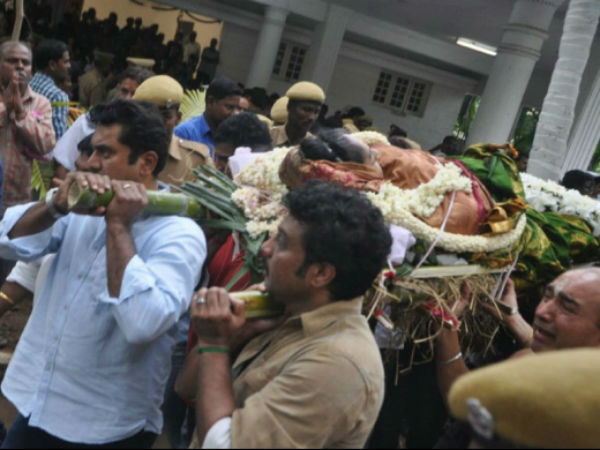 Manjula's body cremated Manjula's body cremated